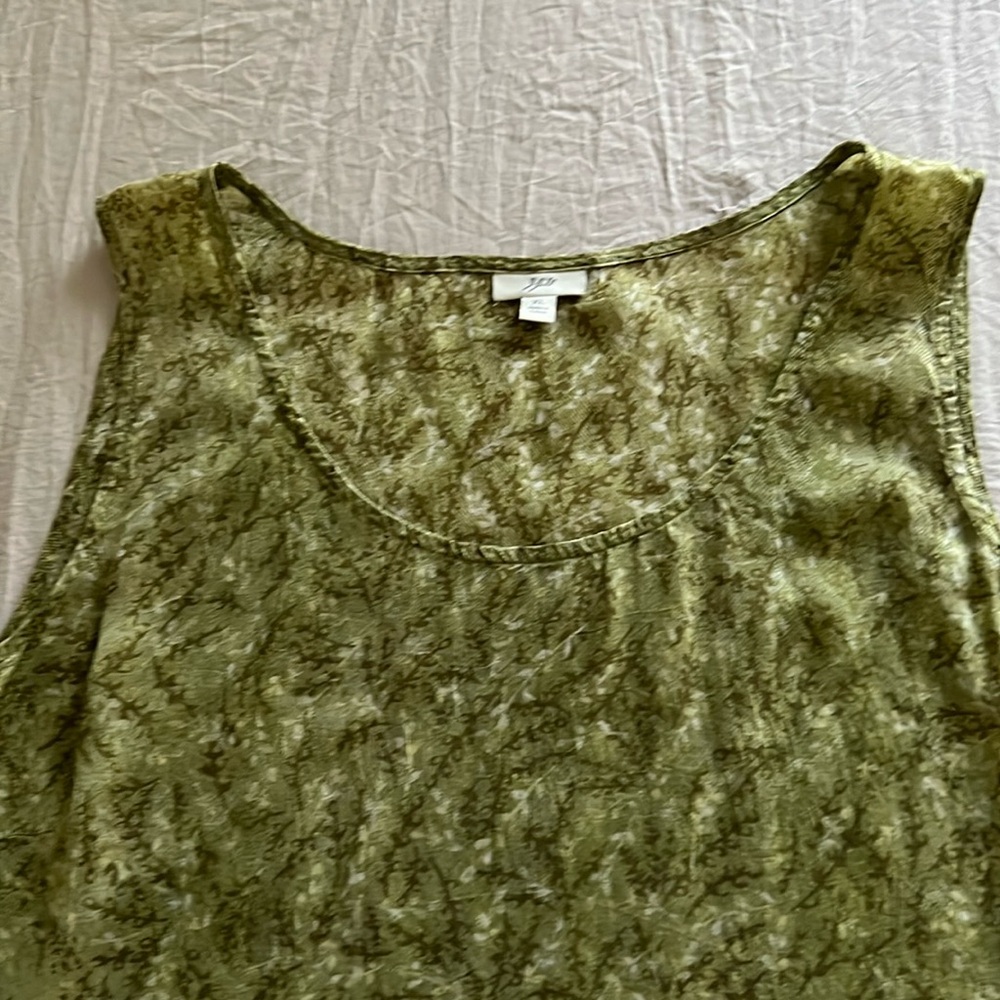J.Jill tank size XL.